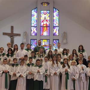 U Domaslovcu održan Hod za Krista Kralja i uvođenje novih ministranata u službu